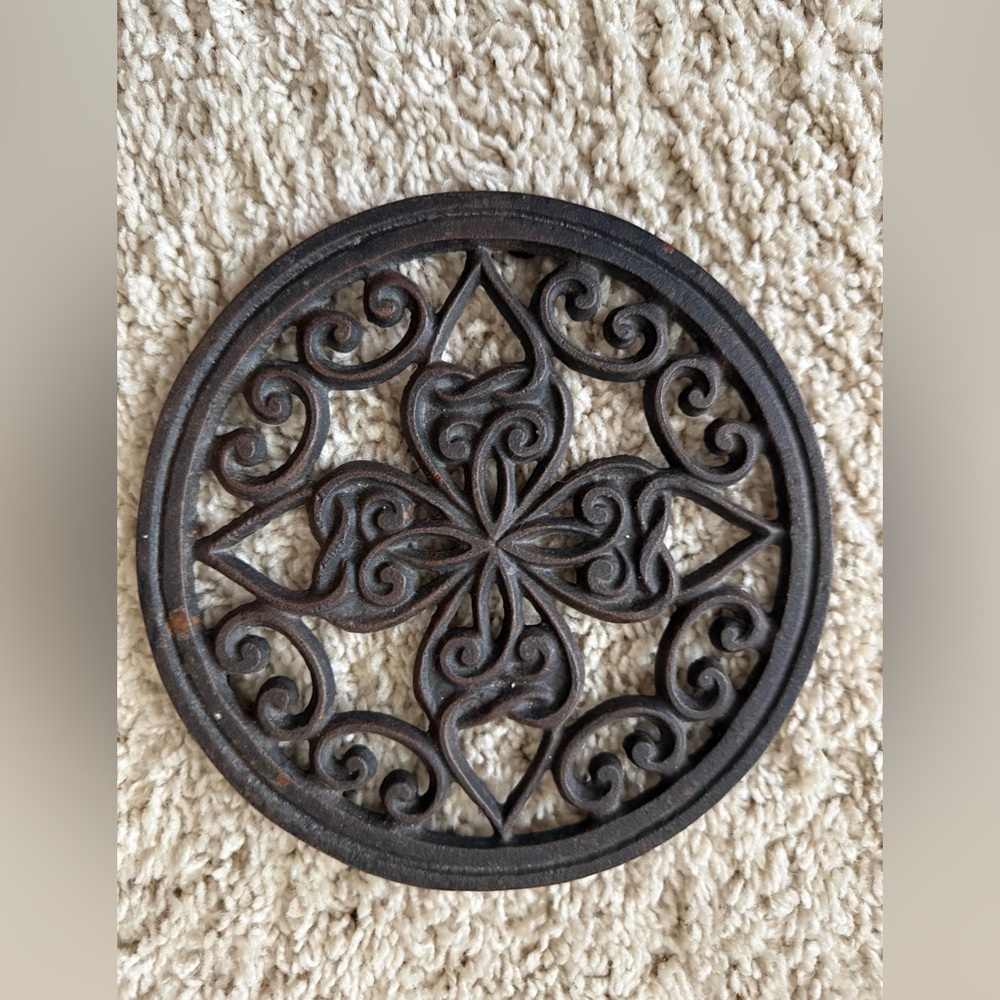 Shamrock Cast Iron Trivets - Picture 3 of 4